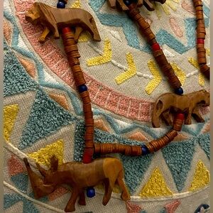 BOHO CARVED WOODEN JUNGLE ANIMALS AFRICAN SAFARI WOOD BEAD VINTAGE NECKLACE 30”